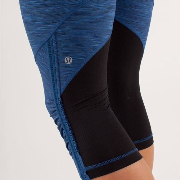 Size 4 Lululemon‎ Run: For Your Life Crop - Picture 6 of 9